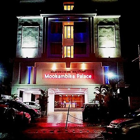 Hotel Mookambika Palace Kolluru Buitenkant foto