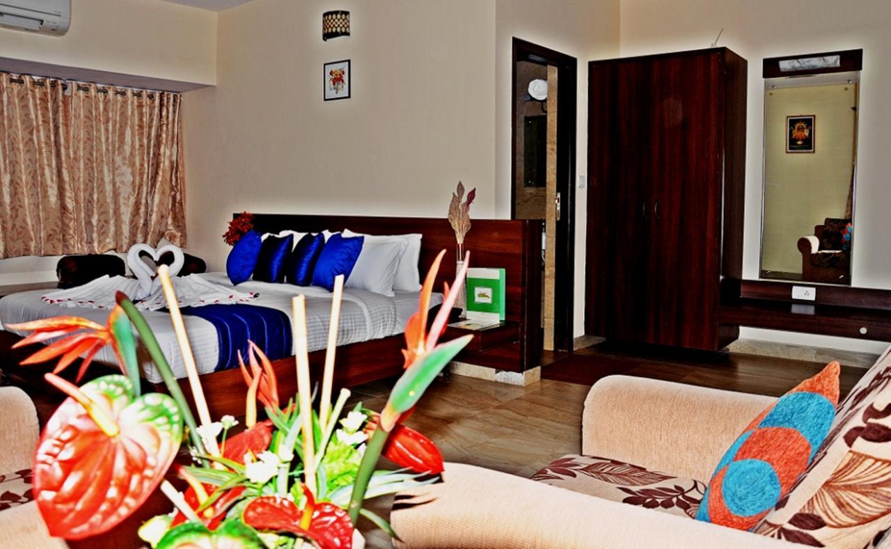 Hotel Mookambika Palace Kolluru Buitenkant foto