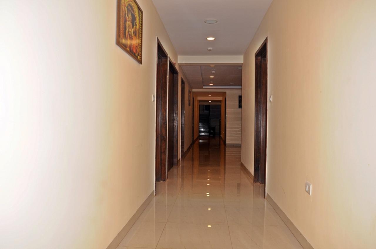 Hotel Mookambika Palace Kolluru Buitenkant foto