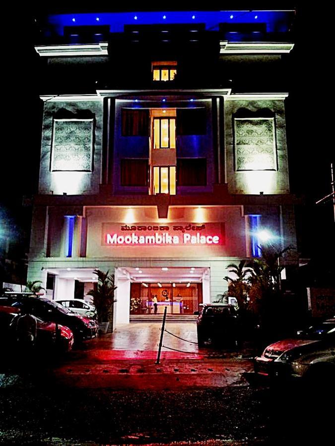 Hotel Mookambika Palace Kolluru Buitenkant foto