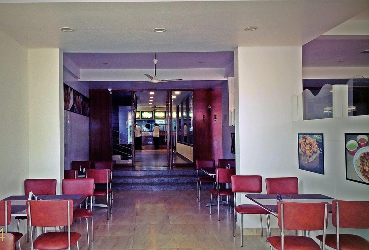Hotel Mookambika Palace Kolluru Buitenkant foto